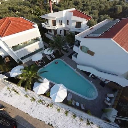 Essentia Vita Comfy Suites لايميناس المظهر الخارجي الصورة
